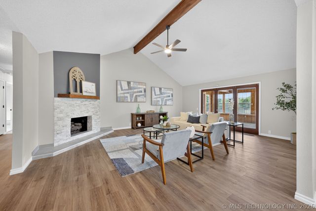 8452 E Blackwell Avenue, Claremore, OK 74019