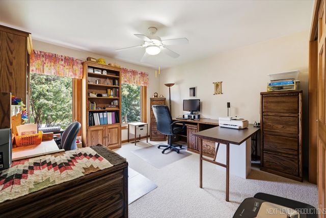 39W044 Foxwood Lane, St. Charles, IL 60175