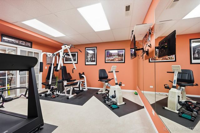 39W044 Foxwood Lane, St. Charles, IL 60175