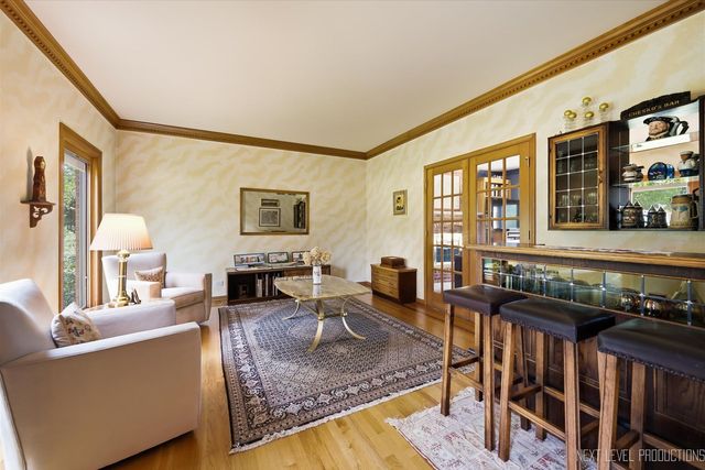 39W044 Foxwood Lane, St. Charles, IL 60175