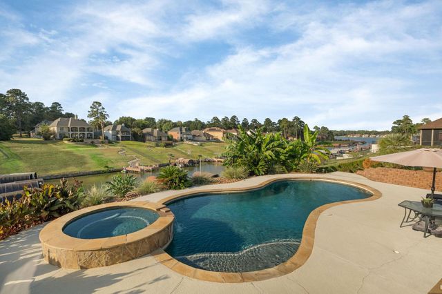 18802 E Cool Breeze Lane, Montgomery, TX 77356
