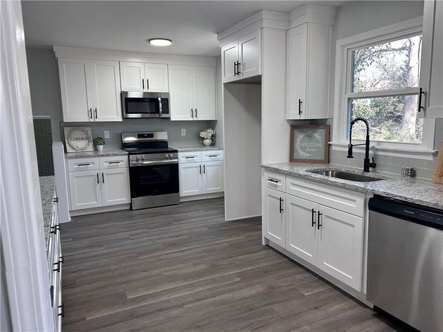 2538 Three Bars Drive, Grayson, GA 30017