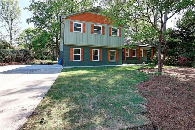 2538 Three Bars Drive, Grayson, GA 30017