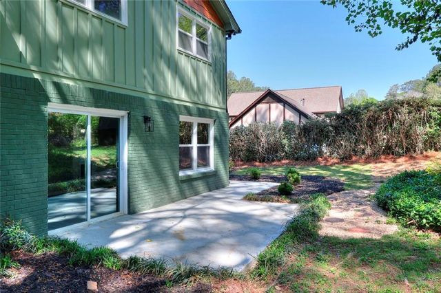 2538 Three Bars Drive, Grayson, GA 30017