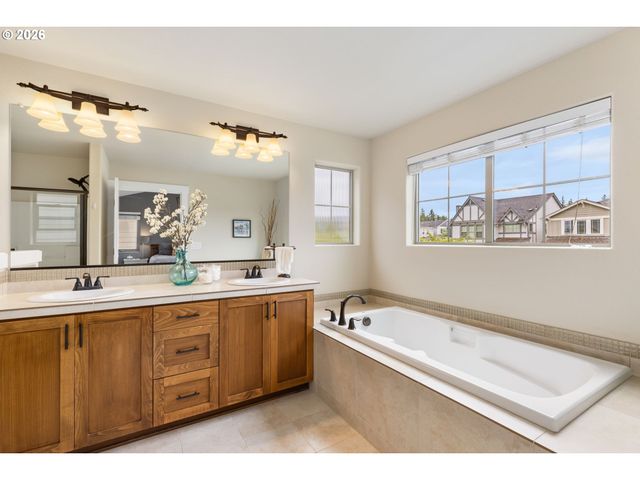 17349 Sw JEAN LOUISE Rd, Sherwood, OR 97140