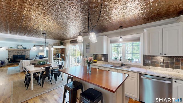 218 Summit Street, Southington, CT 06479