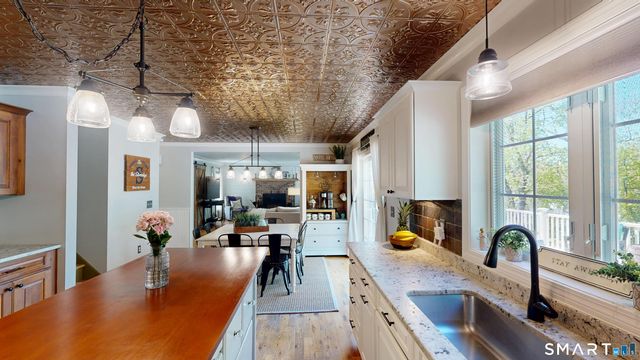 218 Summit Street, Southington, CT 06479