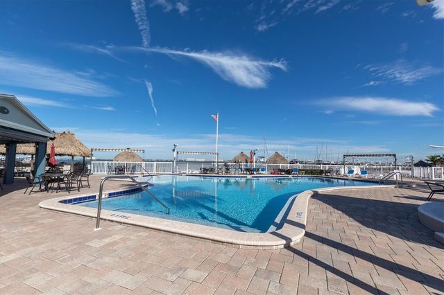 6210 SUN BOULEVARD 101, St Petersburg, FL 33715