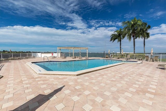 6210 SUN BOULEVARD 101, St Petersburg, FL 33715