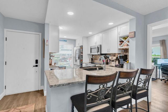 6210 SUN BOULEVARD 101, St Petersburg, FL 33715