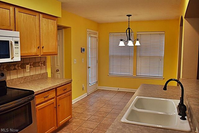 7816 Benton Lane, Hudson, OH 44236