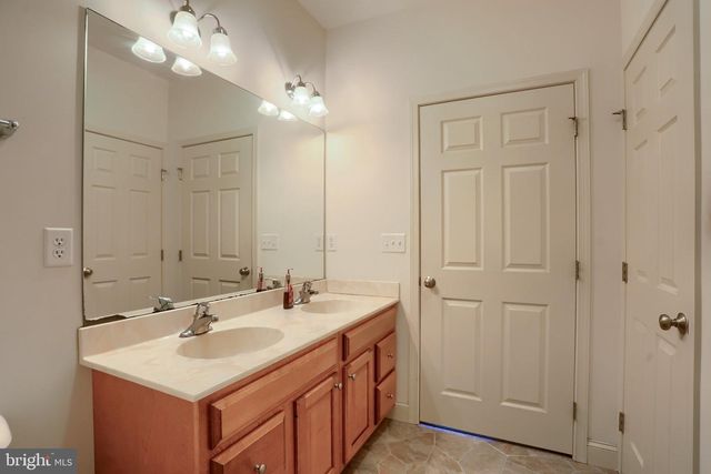 4725 LAUREL VALLEY LN, Enola, PA 17025
