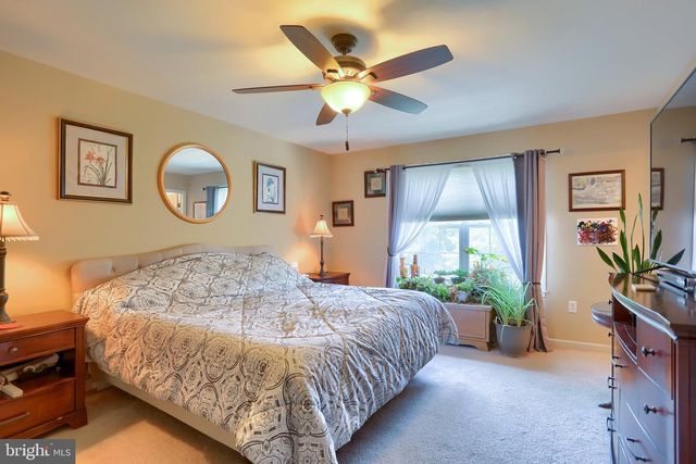 4725 LAUREL VALLEY LN, Enola, PA 17025