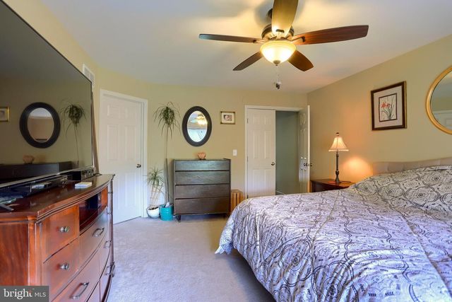 4725 LAUREL VALLEY LN, Enola, PA 17025