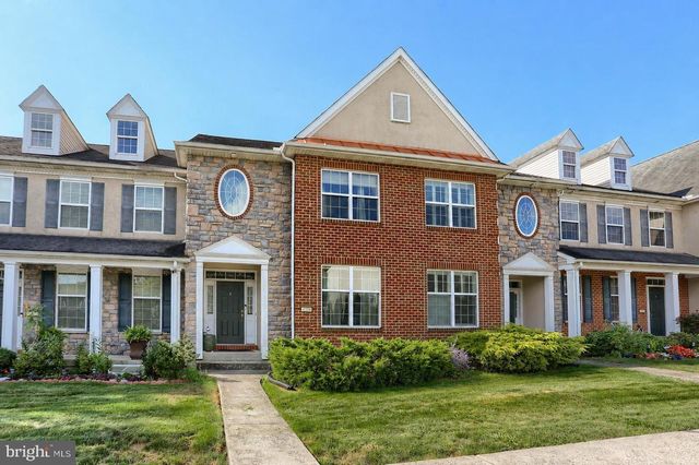 4725 LAUREL VALLEY LN, Enola, PA 17025