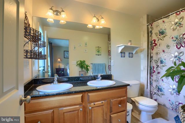 4725 LAUREL VALLEY LN, Enola, PA 17025