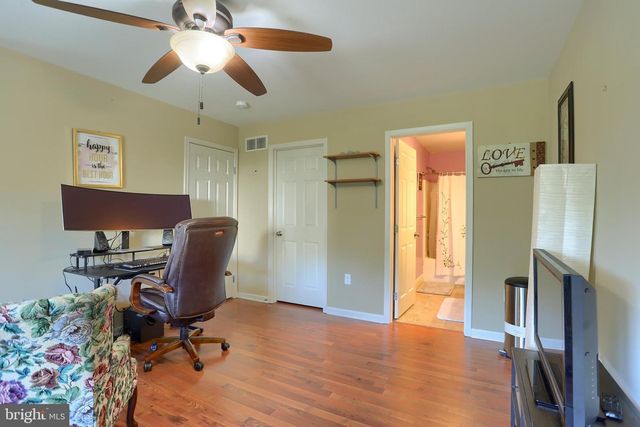 4725 LAUREL VALLEY LN, Enola, PA 17025