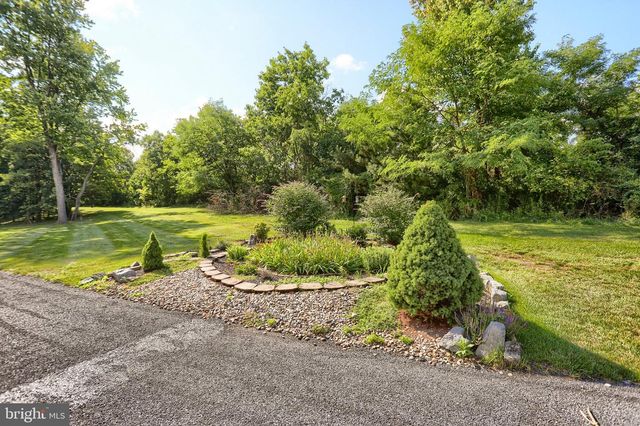 4725 LAUREL VALLEY LN, Enola, PA 17025