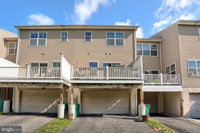4725 LAUREL VALLEY LN, Enola, PA 17025