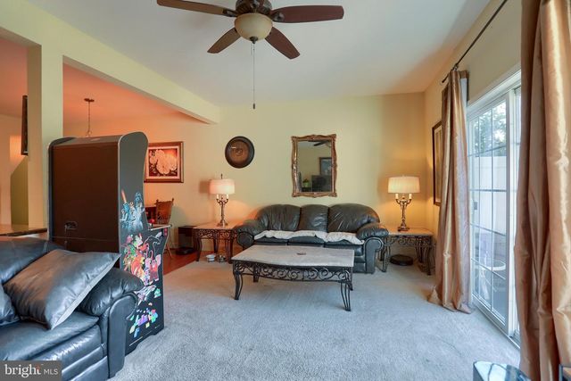 4725 LAUREL VALLEY LN, Enola, PA 17025