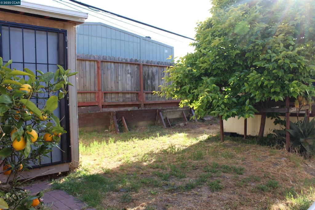 property-img