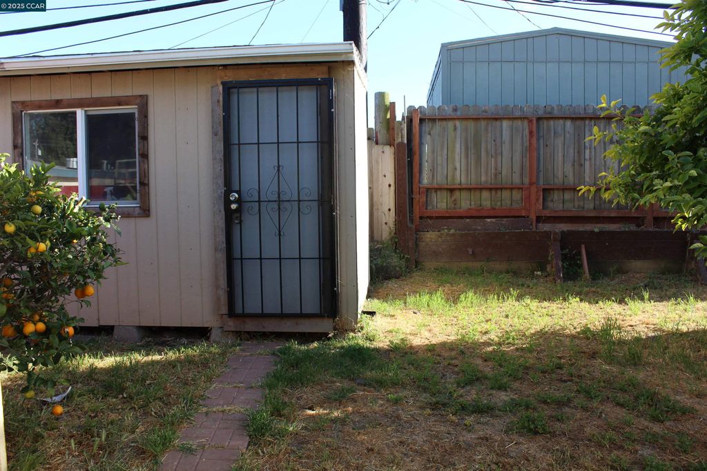 property-img