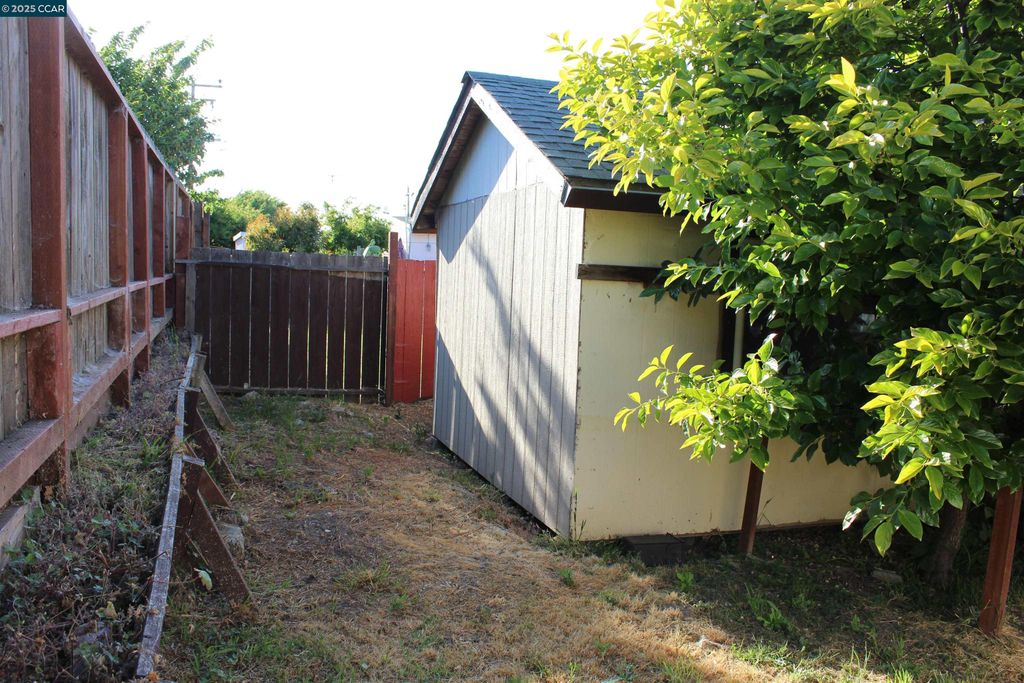 property-img