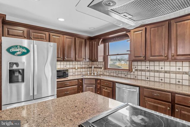 2386 MONROE AVE, Vineland, NJ 08361