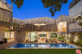 825 Palms Boulevard, Venice, CA 90291