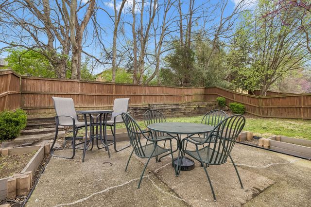 7412 Riverland Dr, Nashville, TN 37221