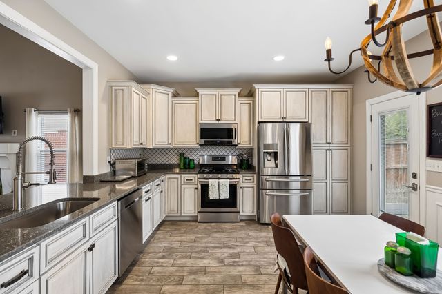 7412 Riverland Dr, Nashville, TN 37221