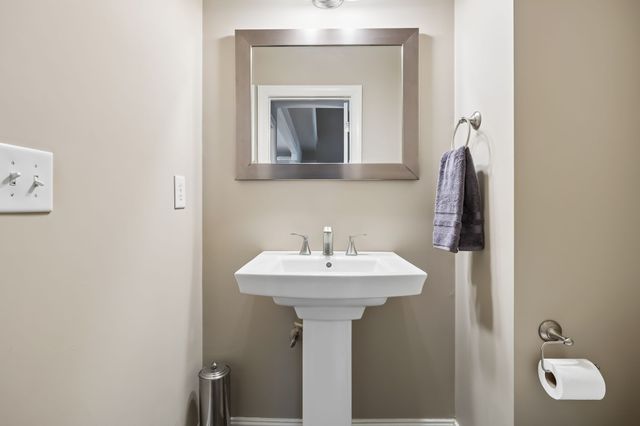 7412 Riverland Dr, Nashville, TN 37221