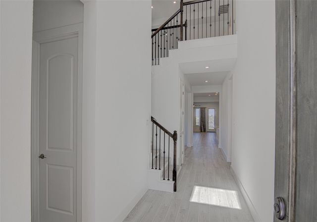 22300 Lago Lookout LN, Lago Vista, TX 78645