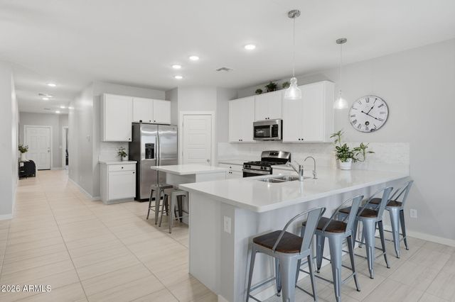 2570 N COOLIDGE Avenue, Casa Grande, AZ 85122