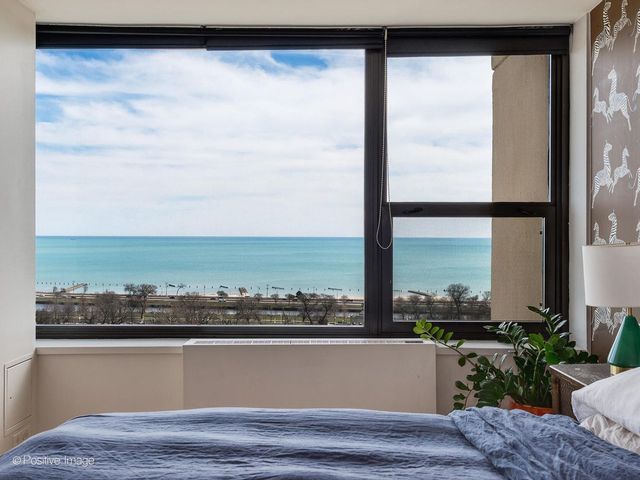 1850 N CLARK Street 2005, Chicago, IL 60614