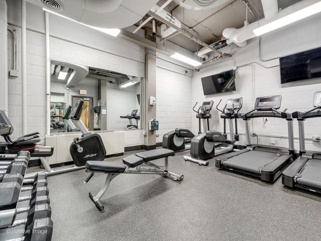 1850 N CLARK Street 2005, Chicago, IL 60614