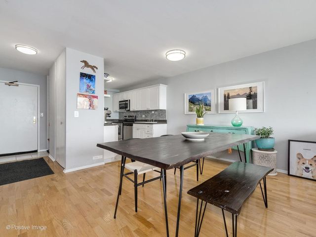 1850 N CLARK Street 2005, Chicago, IL 60614