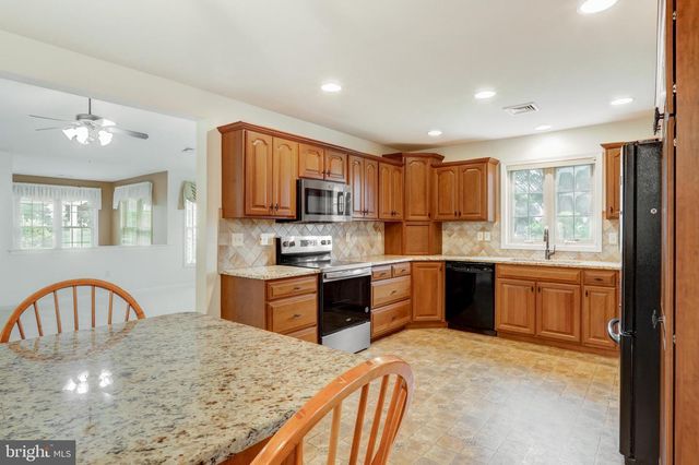 749 HEATHER RDG, Manheim, PA 17545