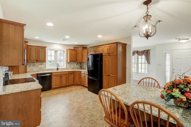 749 HEATHER RDG, Manheim, PA 17545