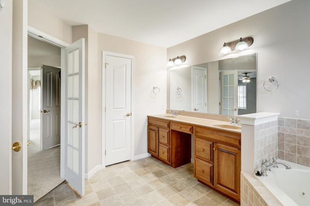 749 HEATHER RDG, Manheim, PA 17545