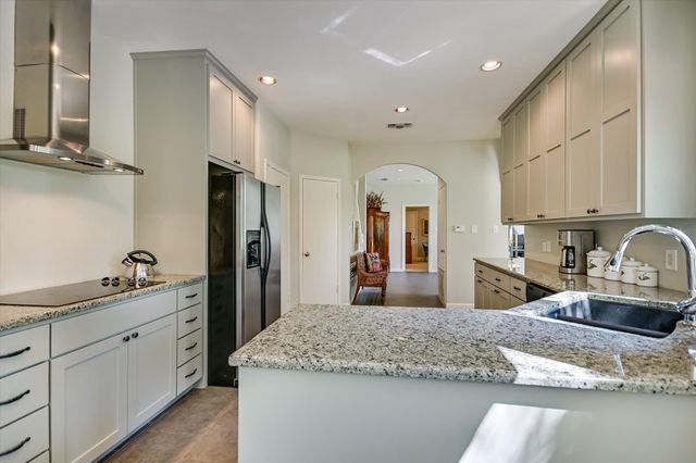2003 Lakeway BLVD, Lakeway, TX 78734