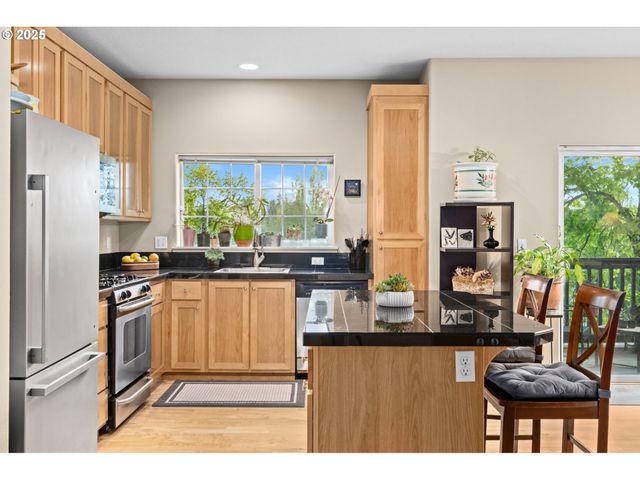 1170 Sw 170TH Ave 201, Beaverton, OR 97003