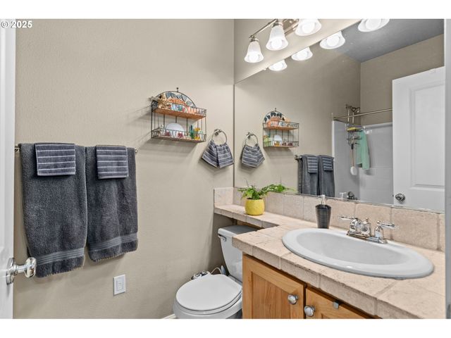 1170 Sw 170TH Ave 201, Beaverton, OR 97003