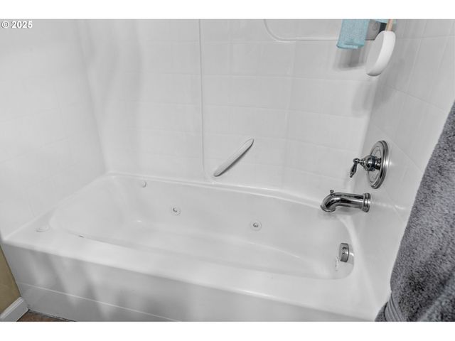 1170 Sw 170TH Ave 201, Beaverton, OR 97003