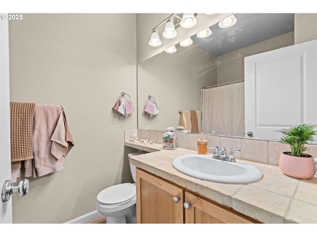 1170 Sw 170TH Ave 201, Beaverton, OR 97003