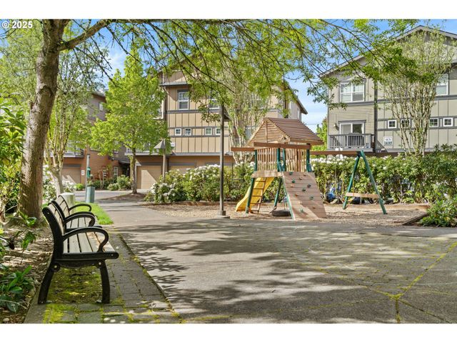 1170 Sw 170TH Ave 201, Beaverton, OR 97003