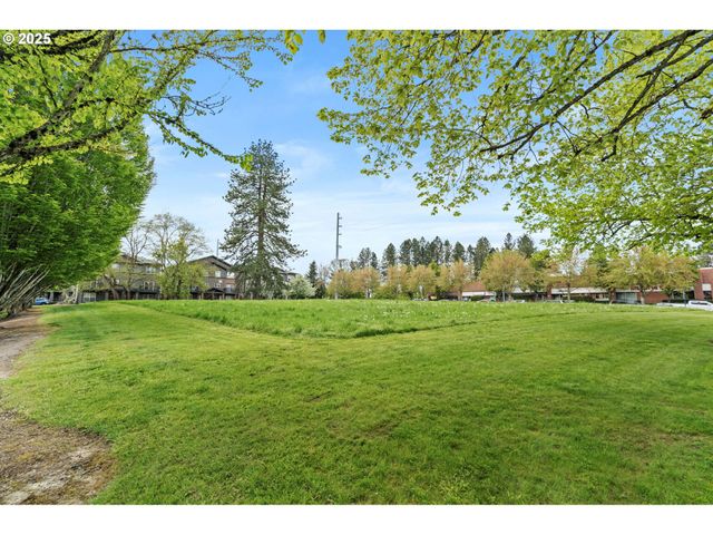 1170 Sw 170TH Ave 201, Beaverton, OR 97003