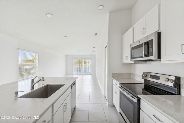 702 Papillon Street SW, Palm Bay, FL 32908