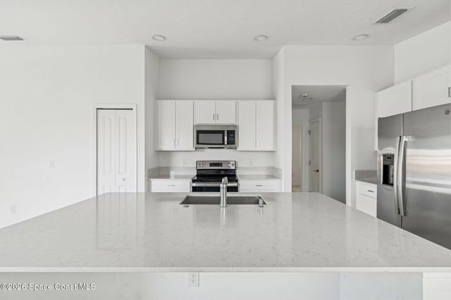 702 Papillon Street SW, Palm Bay, FL 32908