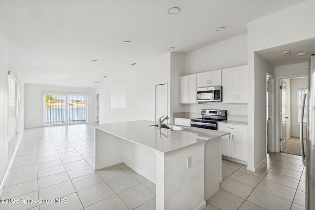 702 Papillon Street SW, Palm Bay, FL 32908